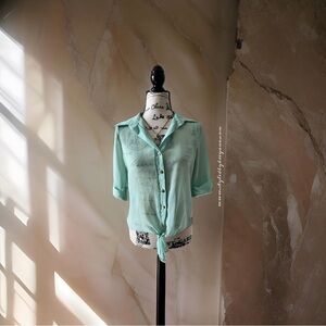 Chandler Tie Front Top | Mint Green | EUC
